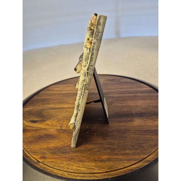 3D Howling Wolves Frame Holds 4 x 6 Photo Birchwood accents 8 x 8 Inches NWOB - Picture 4 of 9